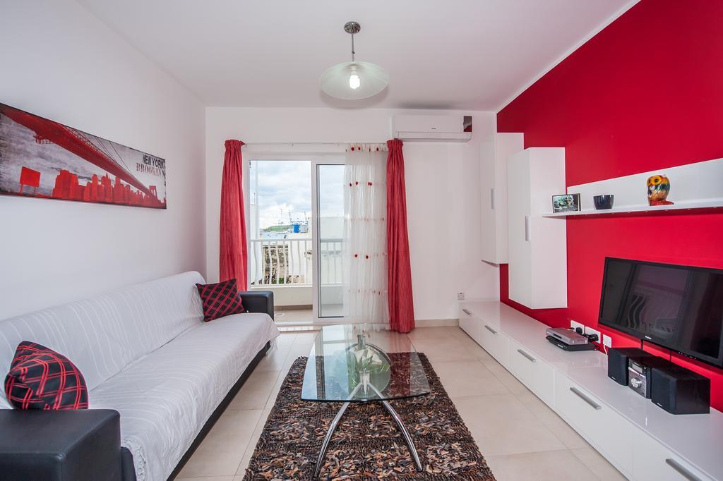 The Waves Apartment Marsaxlokk Room photo